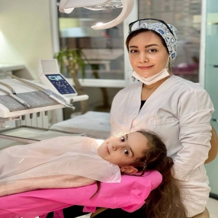 دکتر دنیا رشنو